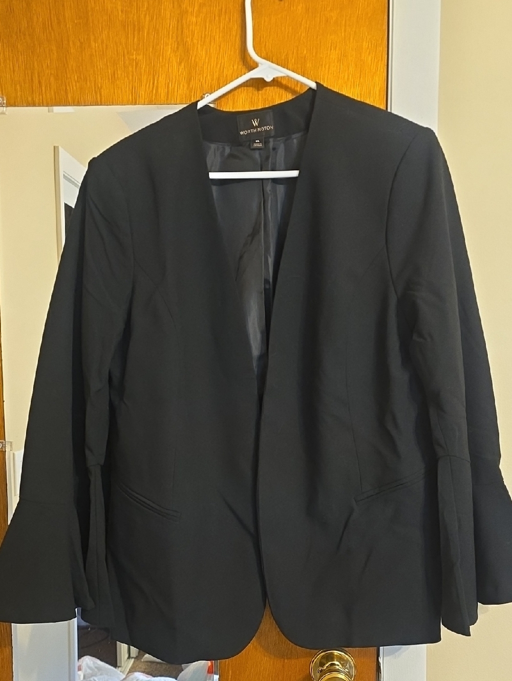 Worthington Black Open-Front Collarless Blazer